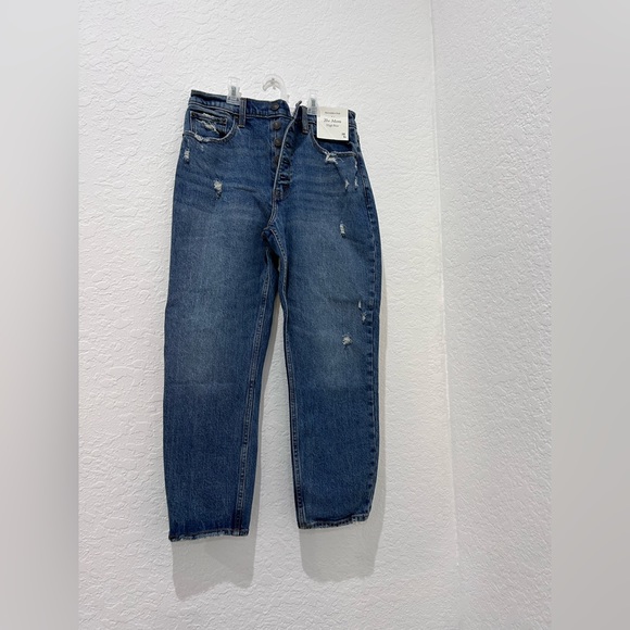 Abercrombie & Fitch Denim - ABERCROMBIE & FITCH • The Mom High Rise Jean • Blue • sz 28/ 6s •’